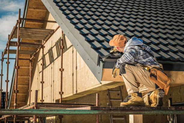 Best Roof Gutter Cleaning  in Altamont, OR